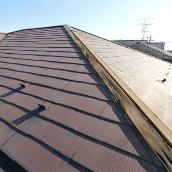棟板金剥がれを火災保険で修理